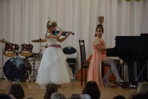 Фото новогоднего концерта в музыкальной школе №1 Феодосии #6335