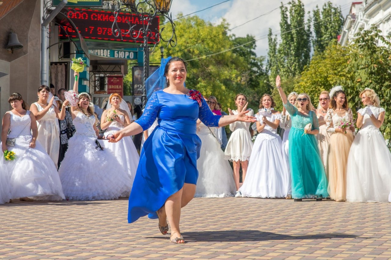 Фото фестиваля невест 2017 в Феодосии #4393