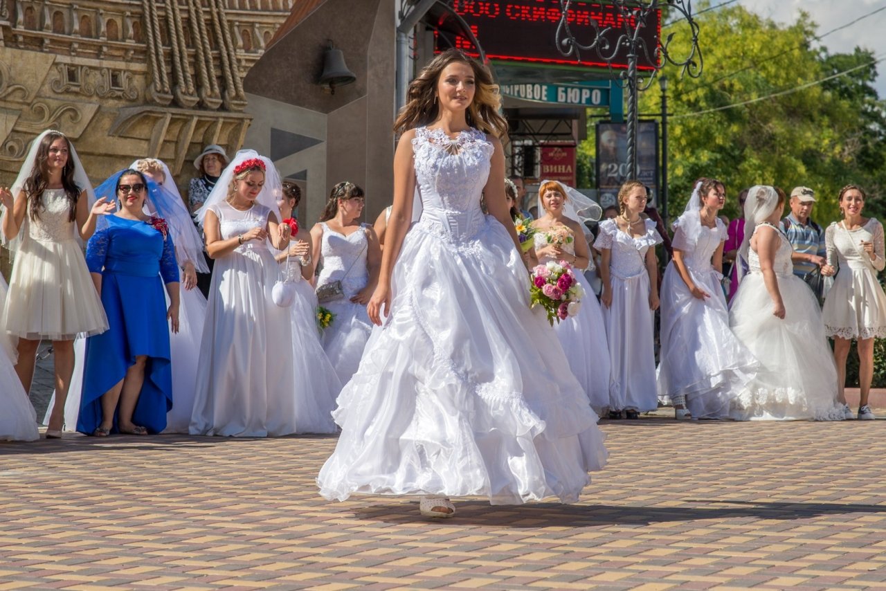 Фото фестиваля невест 2017 в Феодосии #4435