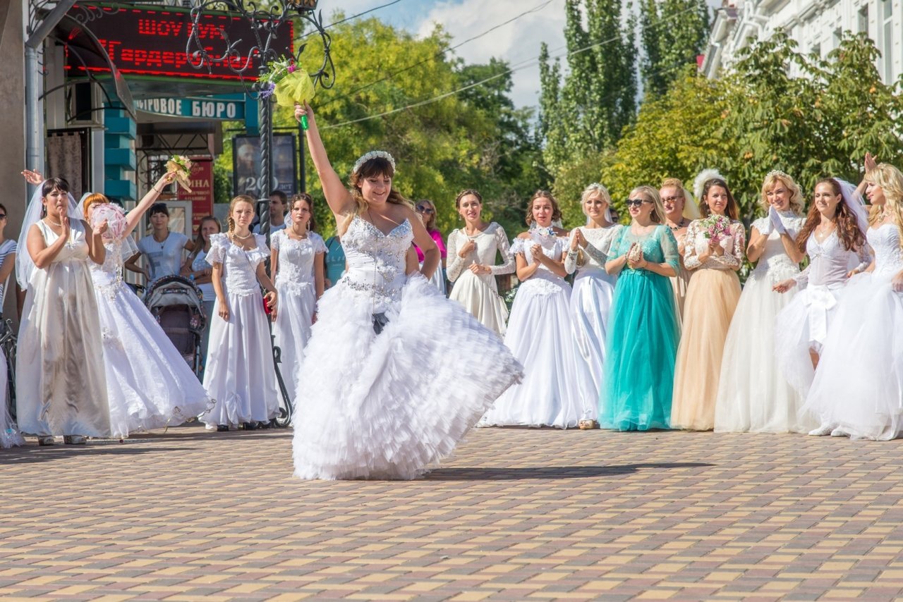 Фото фестиваля невест 2017 в Феодосии #4359