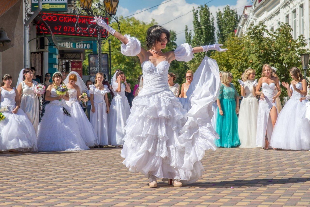 Фото фестиваля невест 2017 в Феодосии #4323