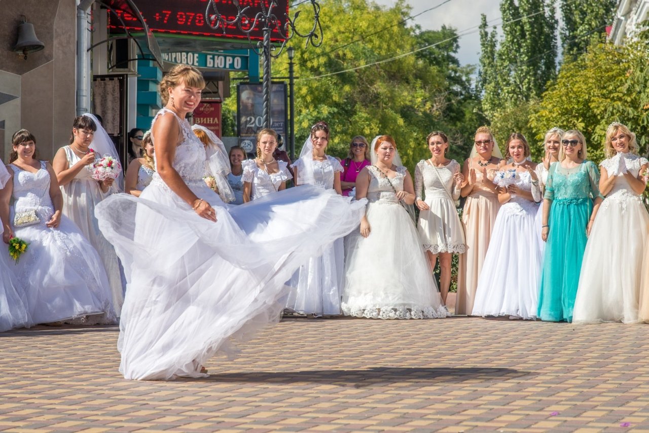 Фото фестиваля невест 2017 в Феодосии #4380