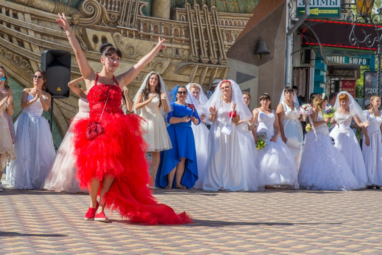 Фото фестиваля невест 2017 в Феодосии #4366