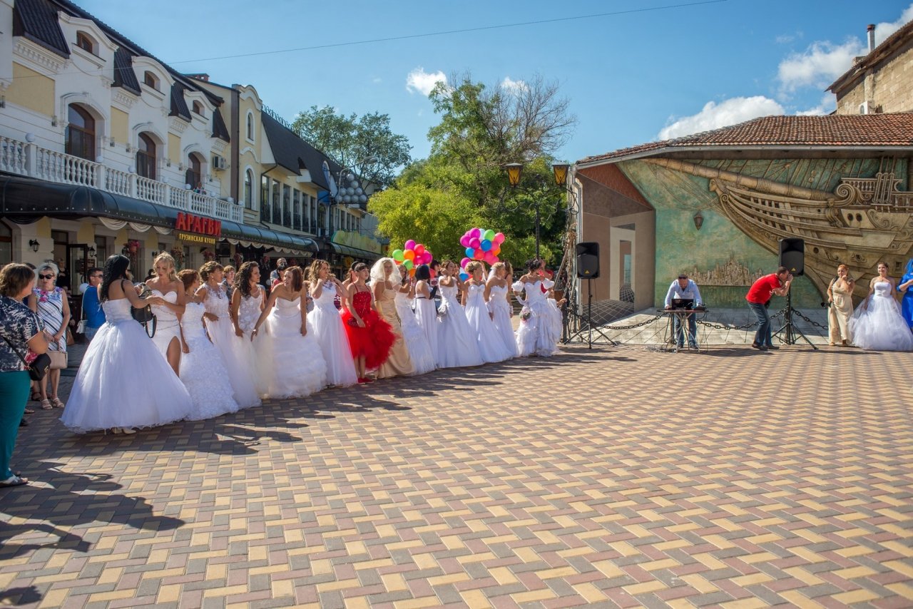 Фото фестиваля невест 2017 в Феодосии #4326