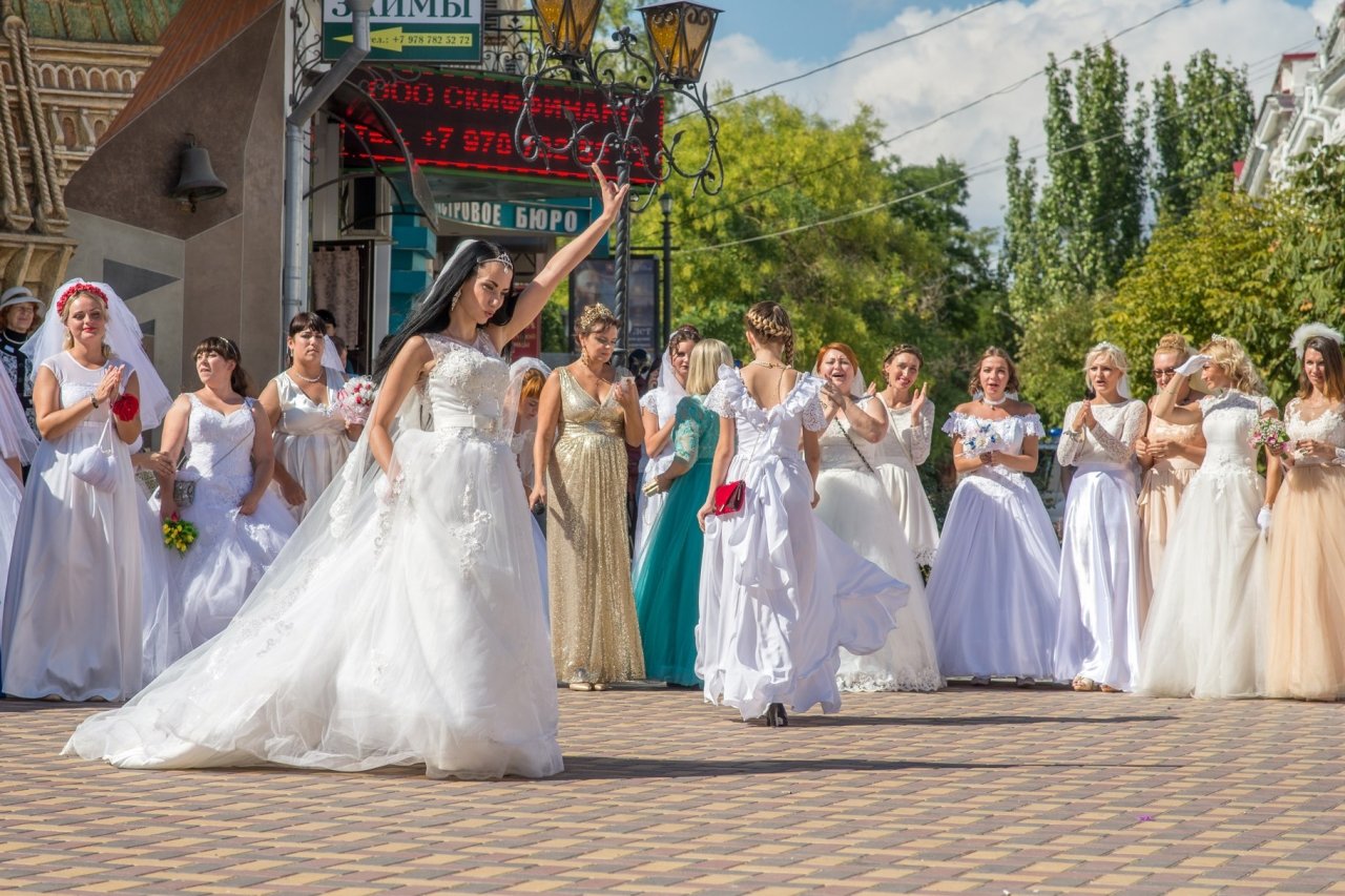 Фото фестиваля невест 2017 в Феодосии #4320
