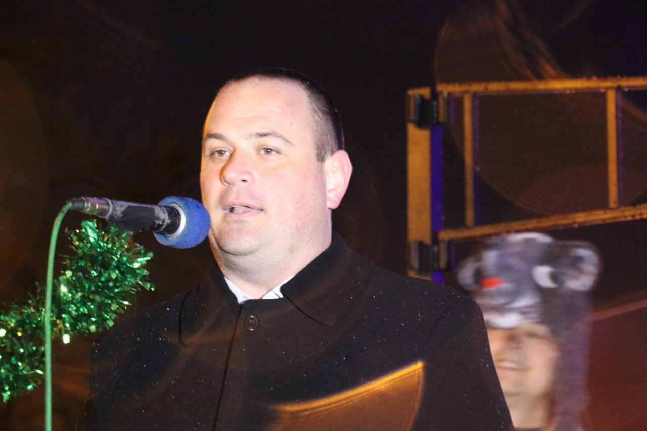 Фото торжественного открытия новогодней ёлки в Феодосии #6304