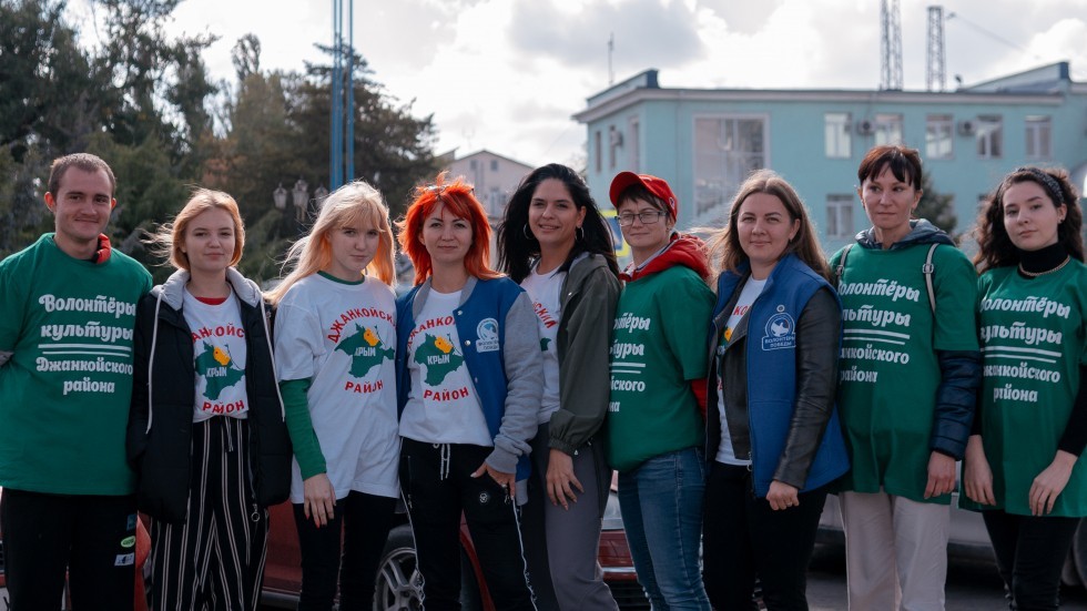 Волонтёры Крыма ежедневно помогают жителям Херсонской области